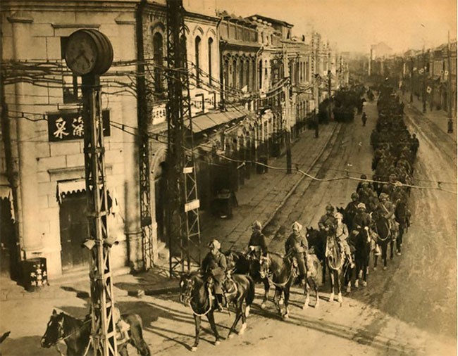 切斯纳特:中央公园的英雄(国语版)