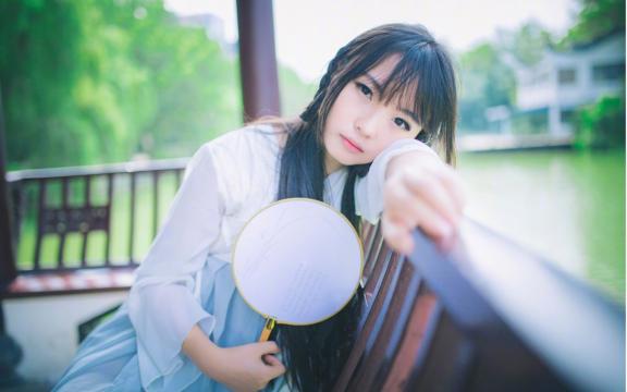 坐稳车，泰欣娜